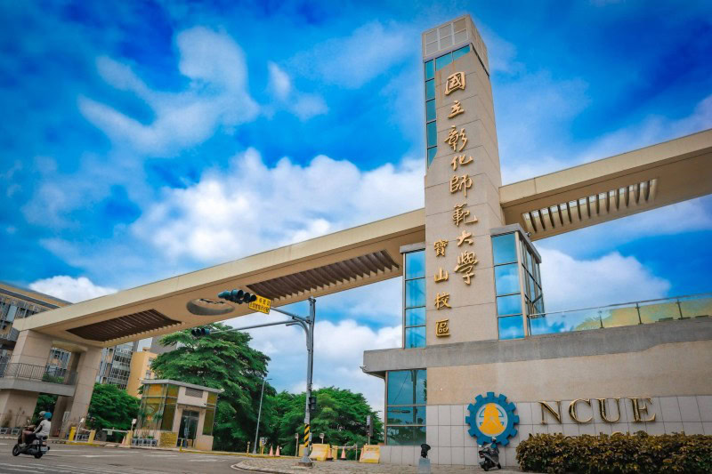 chi phí du học Đài Loan hệ 1+4