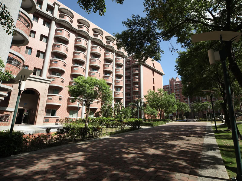 chi phí du học Đài Loan hệ 1+4