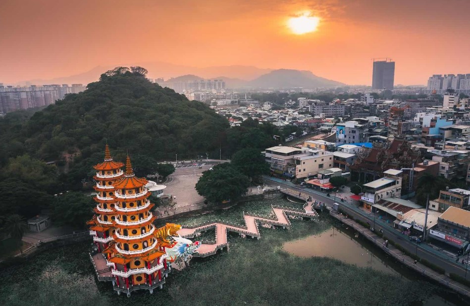 trường đại học tại cao hùng