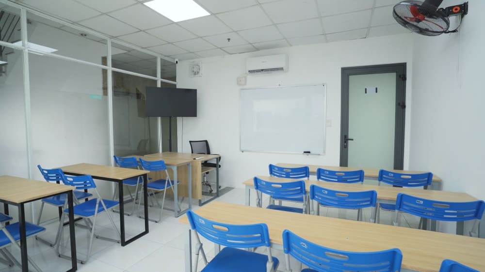 trung tâm đào tạo EduCom